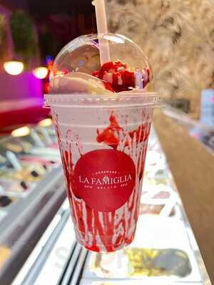 ‪la Famiglia Gelato & Pizza‬