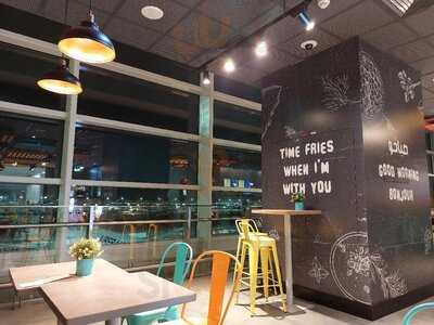 ‪sawa Lebanese Eatery‬