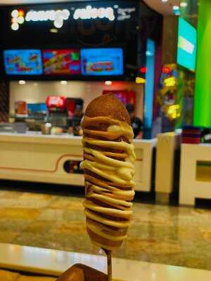 ‪sausage Saloon‬