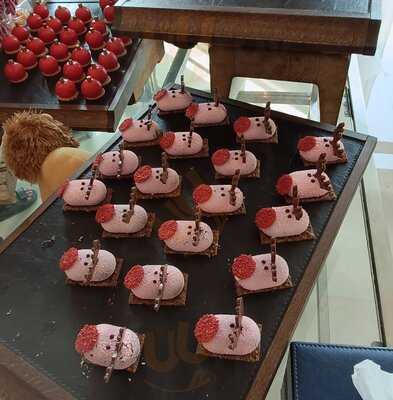 ‪emperor Lounge‬