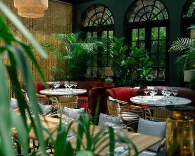 ‪eugène Eugène‬