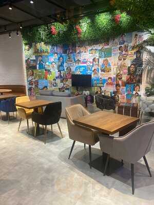 ‪chicago Pizza And More‬