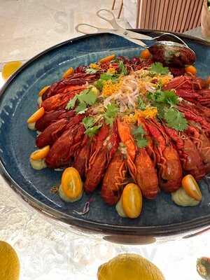 ‪aqua Restaurant & Bar‬