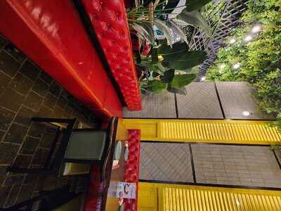 ‪new Shanghai Restaurant‬