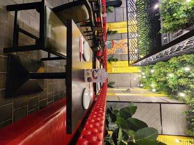 ‪new Shanghai Restaurant‬