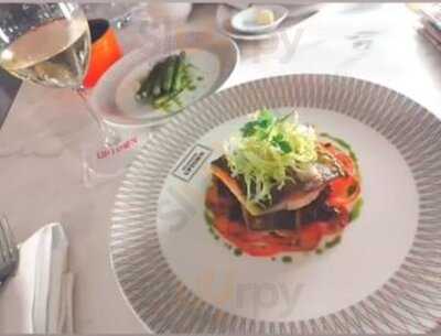 ‪uptown Brasserie‬