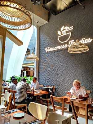 ‪vietnamese Foodies‬