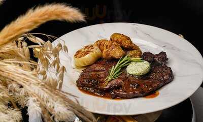 ‪1640 Bistronomy‬