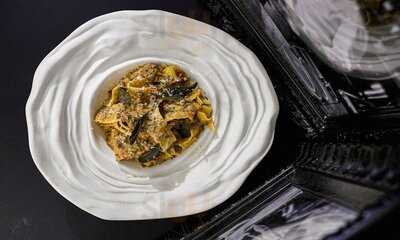 ‪1640 Bistronomy‬