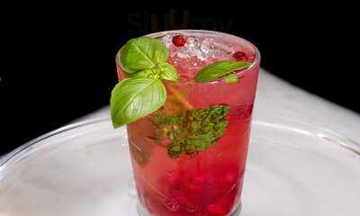 ‪1640 Bistronomy‬