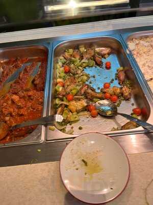 ‪bricks Family Restaurant‬