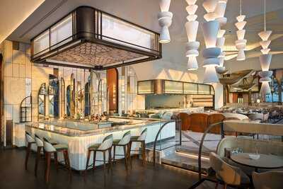 ‪la Dame De Pic Dubai‬