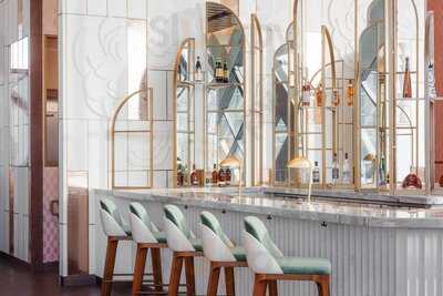 ‪la Dame De Pic Dubai‬