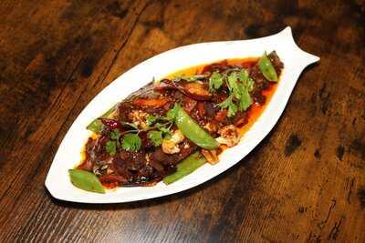 ‪burma Road Burmese & Asian Restaurant‬