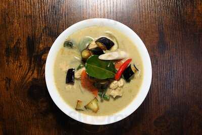 ‪burma Road Burmese & Asian Restaurant‬