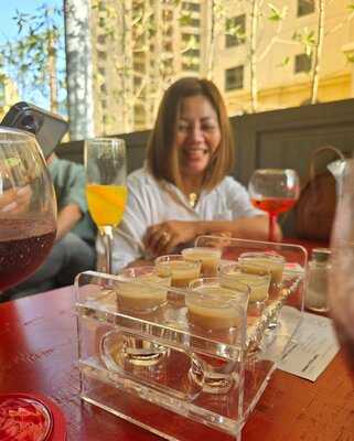 ‪brighton Rock Restaurant & Sport Bar‬