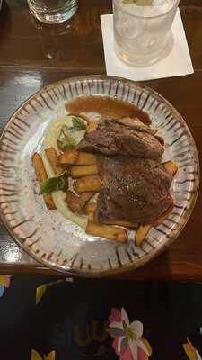 Wooden Horse Restaurant & Bar