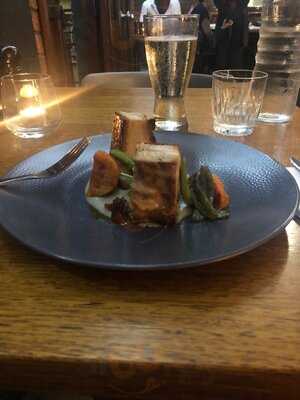 Kennigo Social House