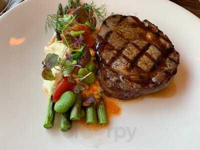 Vaporetto Bar & Eatery