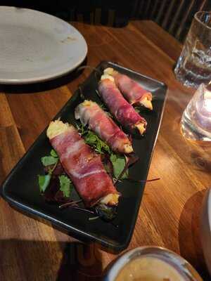 Pilgrim By Fogata Bar & Restaurant