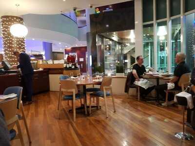 Sen5es Restaurant And Wine Bar