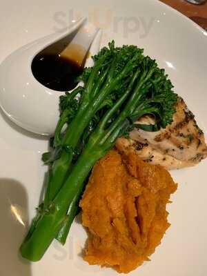 Sen5es Restaurant And Wine Bar