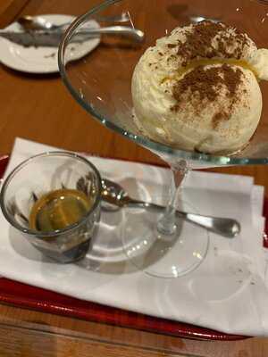 Sen5es Restaurant And Wine Bar