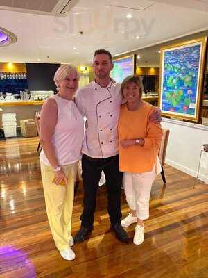 La Vue Waterfront Restaurant