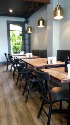 Autumn Rooms Cafe Darby St