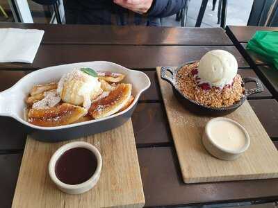 Honey Badger Dessert Cafe