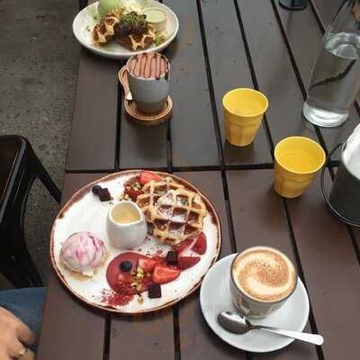 Honey Badger Dessert Cafe