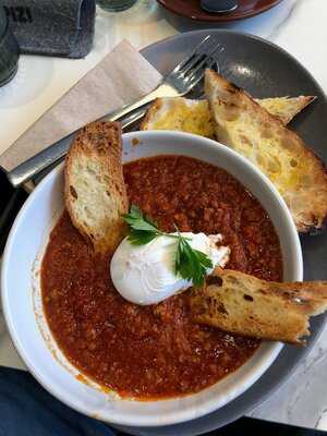 New Farm Deli & Cafe