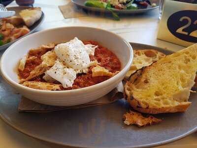 New Farm Deli & Cafe