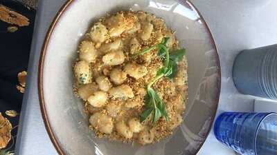 Six Degrees Bar And Restaurant