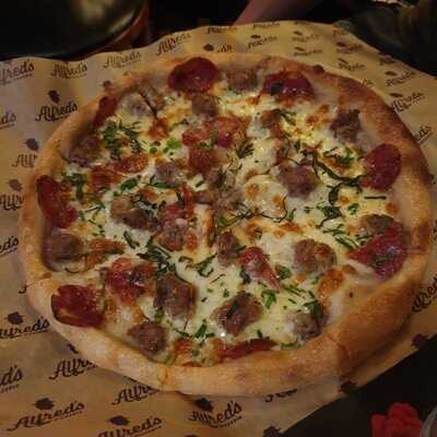 Alfred's Pizzeria & Small Bar