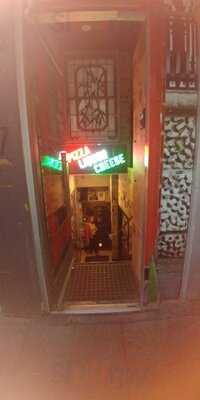 Alfred's Pizzeria & Small Bar