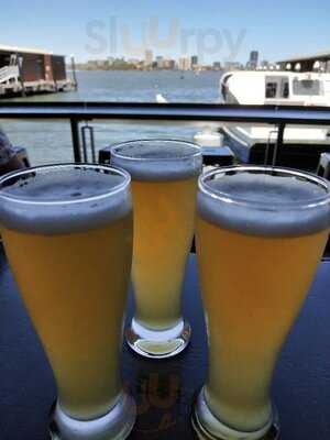 Riverside Cafe, Bar & Restaurant