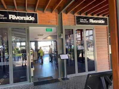 Riverside Cafe, Bar & Restaurant