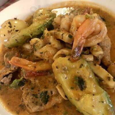 La Trattoria Restaurant & Pizza Bar