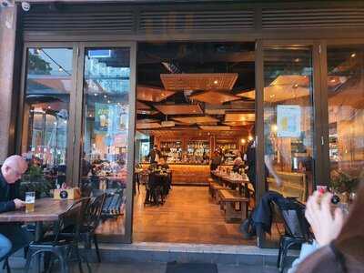 Mr Edward's Alehouse & Kitchen