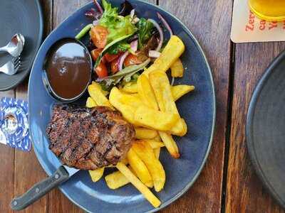 Mr Edward's Alehouse & Kitchen