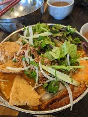 Little Pho Tuck Shop