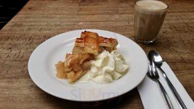 The Three Monkeys Coffee & Teahouse