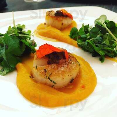 Six Acres Restaurant