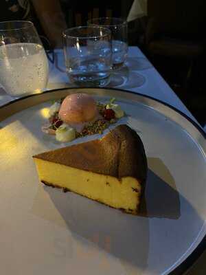 Moo Moo The Wine Bar + Grill