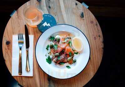 The Alps Wine Shop & Bar