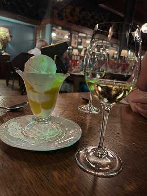 Walters Steakhouse And Wine Bar