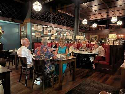 Walters Steakhouse And Wine Bar