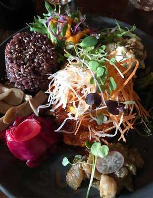 Yoku Ono Ramen + Sake