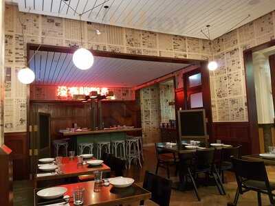 The Apple Daily Bar & Eating House